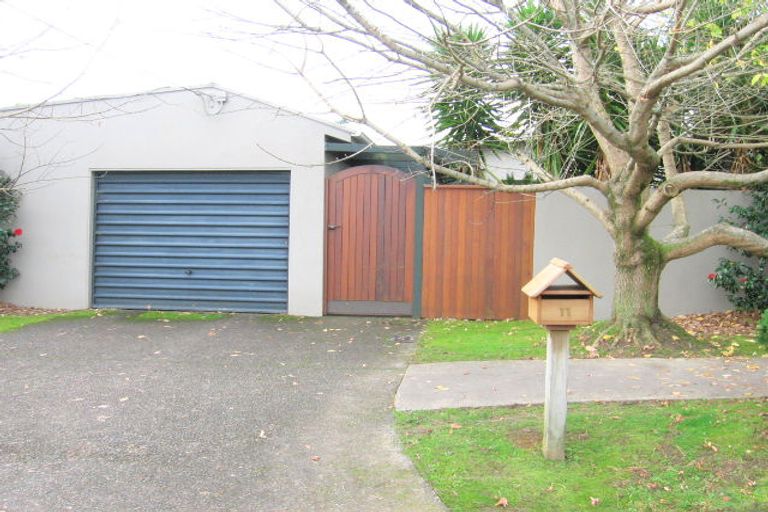 Photo of property in 11 Rame Road, Greenhithe, Auckland, 0632