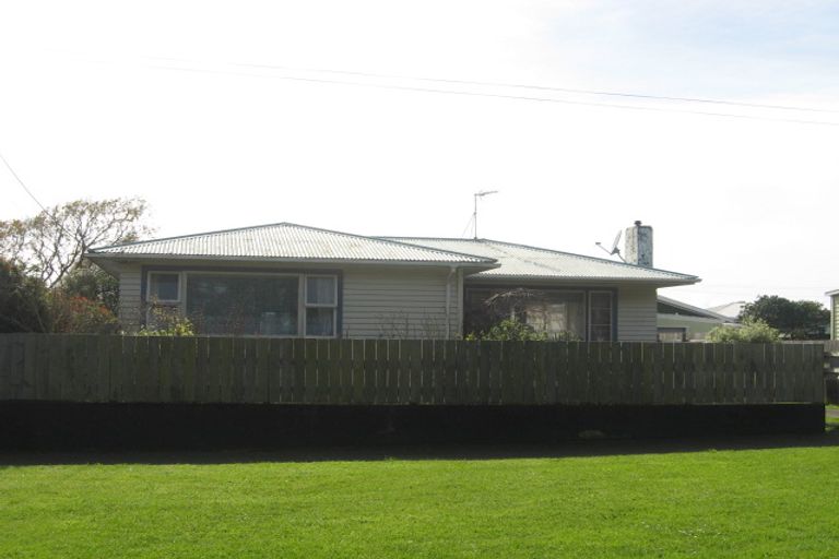 Photo of property in 22 Ihaia Street, Waitara, 4320