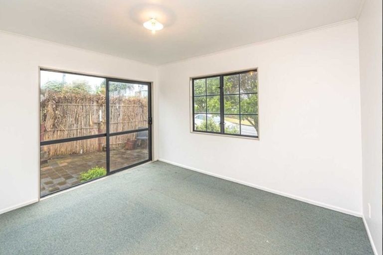 Photo of property in 49 Rangiora Street, Castlecliff, Whanganui, 4501