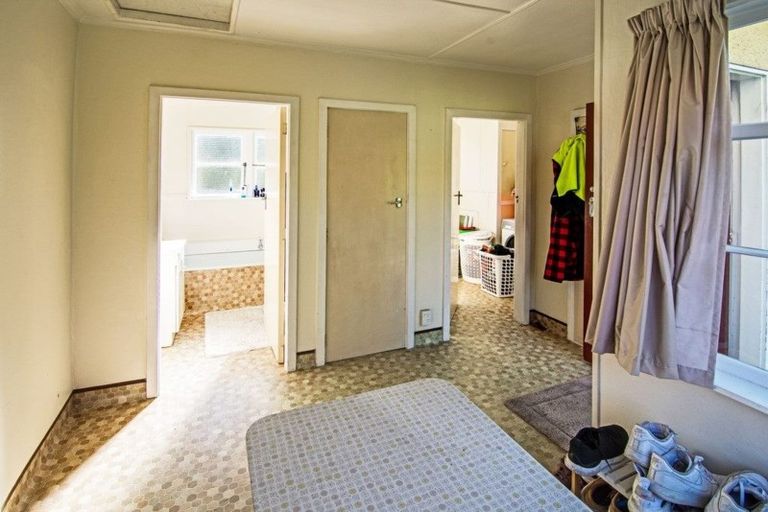 Photo of property in 16 Upper Plain Road, Masterton, 5810