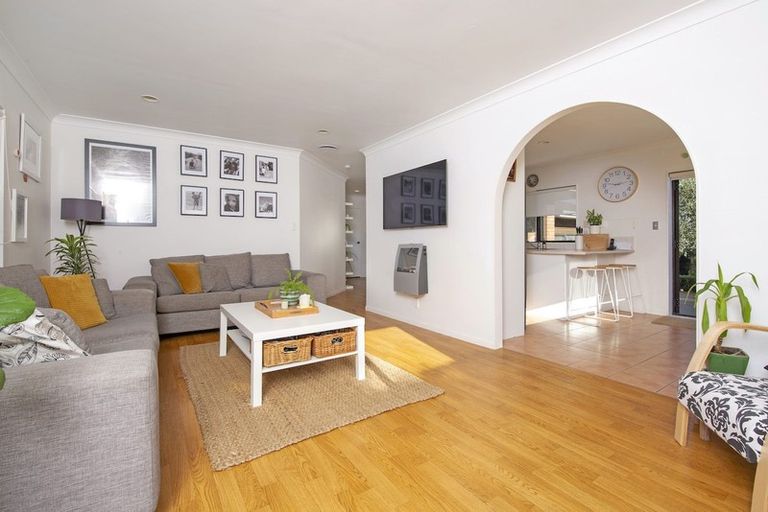 Photo of property in 1/25 Nicholas Road, Somerville, Auckland, 2014