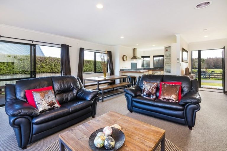 Photo of property in 120 Kinloch Road, Kinloch, Taupo, 3377