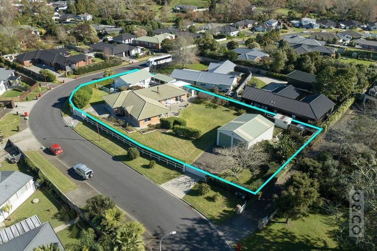 Photo of property in 2 Applemoors Way, Riverhead, 0820