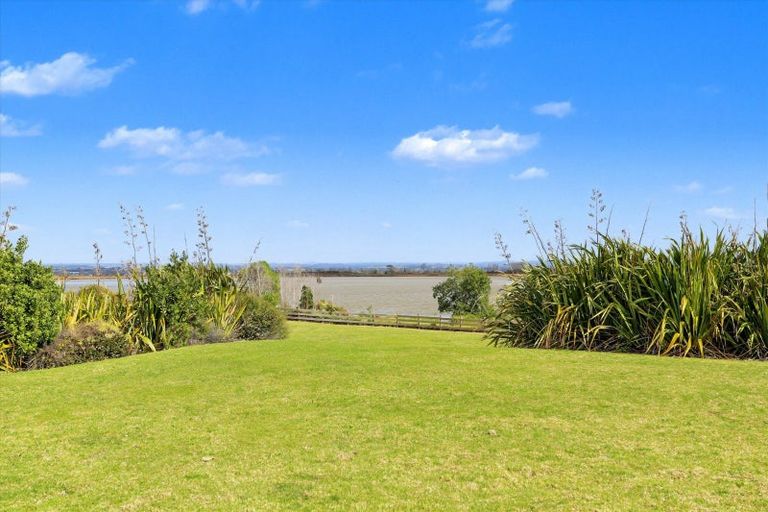 Photo of property in 564a Pukehina Parade, Pukehina, Te Puke, 3189