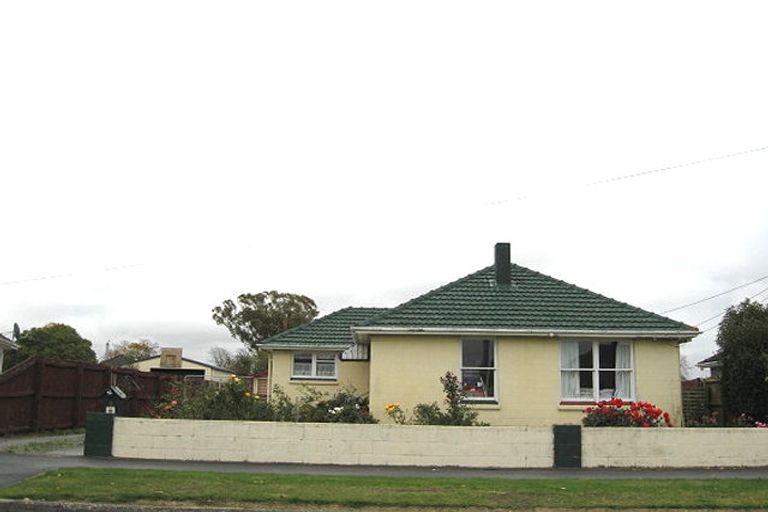 Photo of property in 5 Uxbridge Street, Northcote, Christchurch, 8052