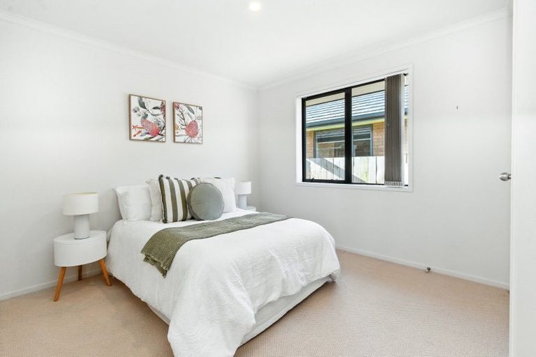 Photo of property in 24 Kowi Lakes Drive, One Tree Point, 0118