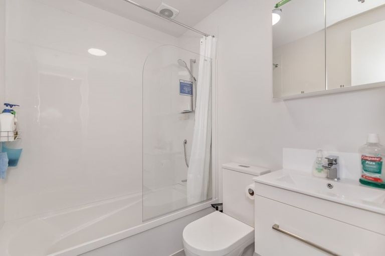 Photo of property in Vedado Apartments, 407/41 Hopper Street, Mount Cook, Wellington, 6011