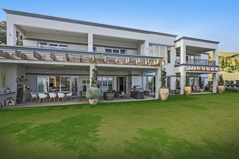 Photo of property in 137 Blackbarn Road, Havelock North, 4294