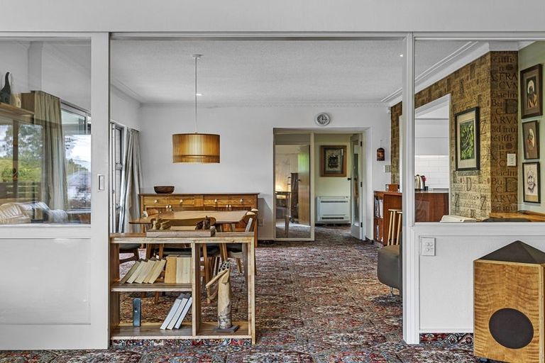 Photo of property in 239 Fifield Terrace, Opawa, Christchurch, 8023