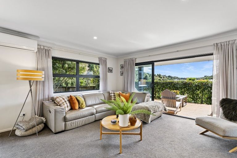 Photo of property in 38 Pakanga Grove, Pyes Pa, Tauranga, 3112