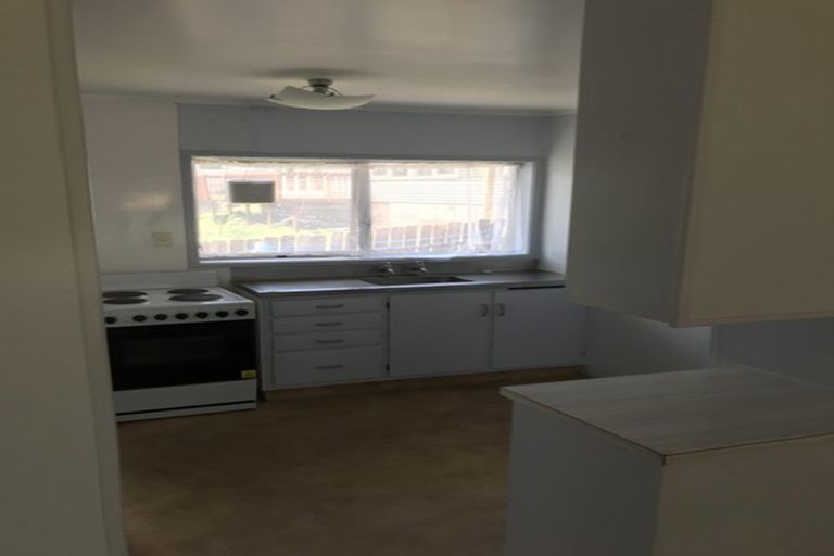 Photo of property in 2/1 Leigh Terrace, Bayview, Auckland, 0629