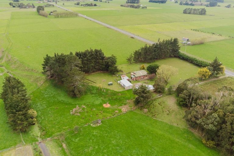Photo of property in 80674 Masterton Road, Woodville, 4999