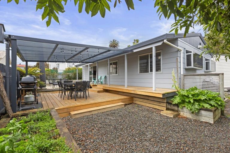Photo of property in 43a Wallis Street, Raglan, 3225