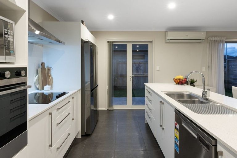 Photo of property in 20 Rotomanu Place, Pyes Pa, Tauranga, 3112