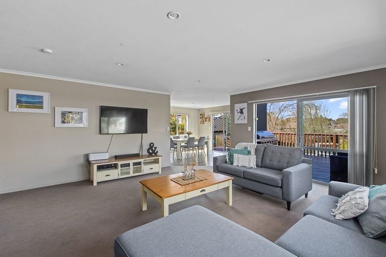 Photo of property in 57a Gledstane Road, Stanmore Bay, Whangaparaoa, 0932