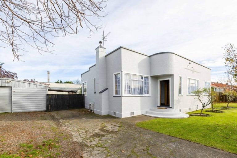 Photo of property in 15 Kauri Street, Roslyn, Palmerston North, 4414