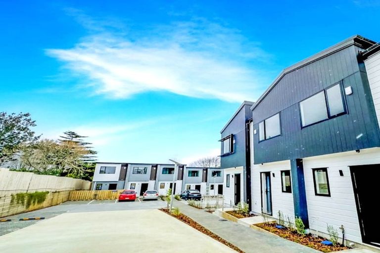 Photo of property in 26/241 Don Buck Road, Massey, Auckland, 0614