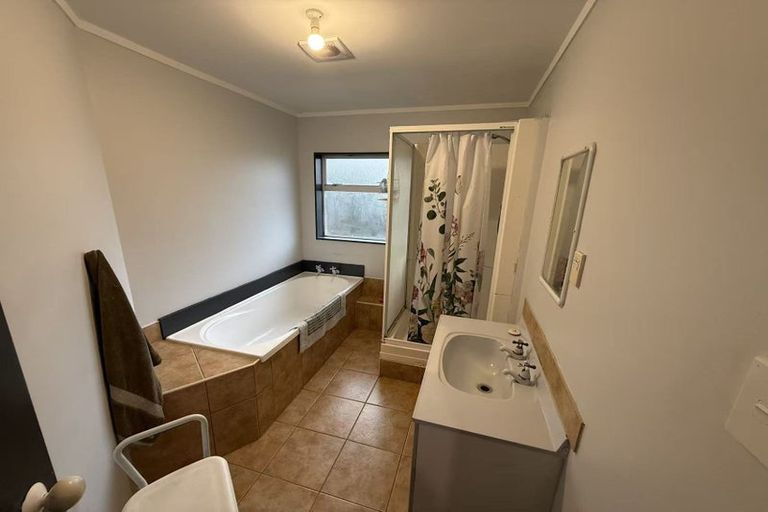 Photo of property in 1/8 Rochas Place, Clover Park, Auckland, 2019