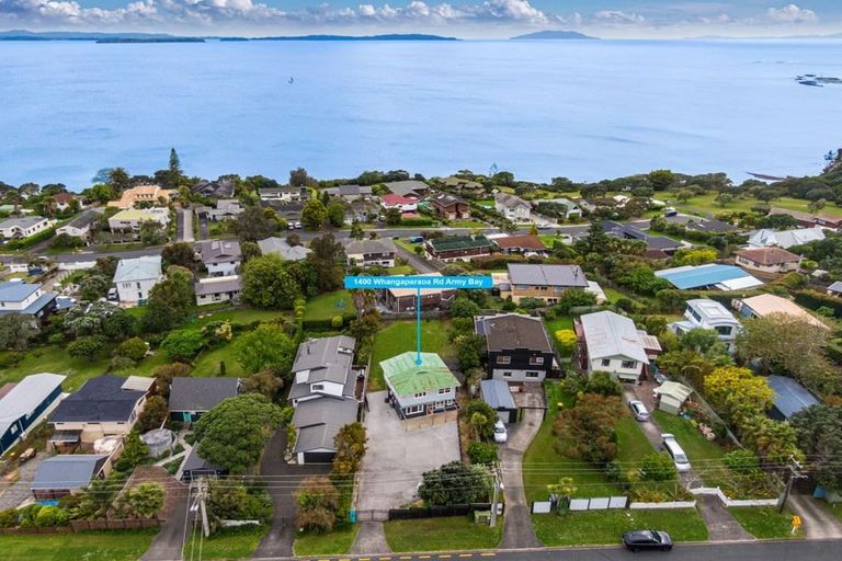 Photo of property in 1400 Whangaparaoa Road, Army Bay, Whangaparaoa, 0930