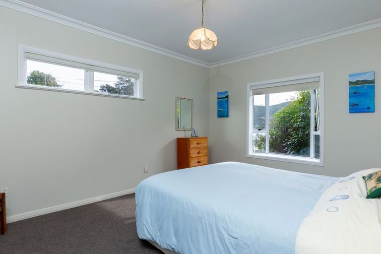 Photo of property in 1 Amelia Crescent, Waikawa, Picton, 7220