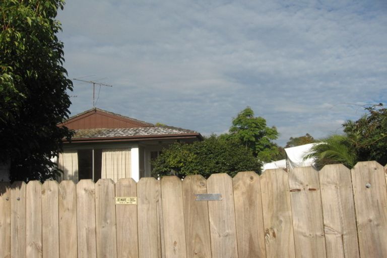 Photo of property in 77 Cascades Road, Pakuranga Heights, Auckland, 2010