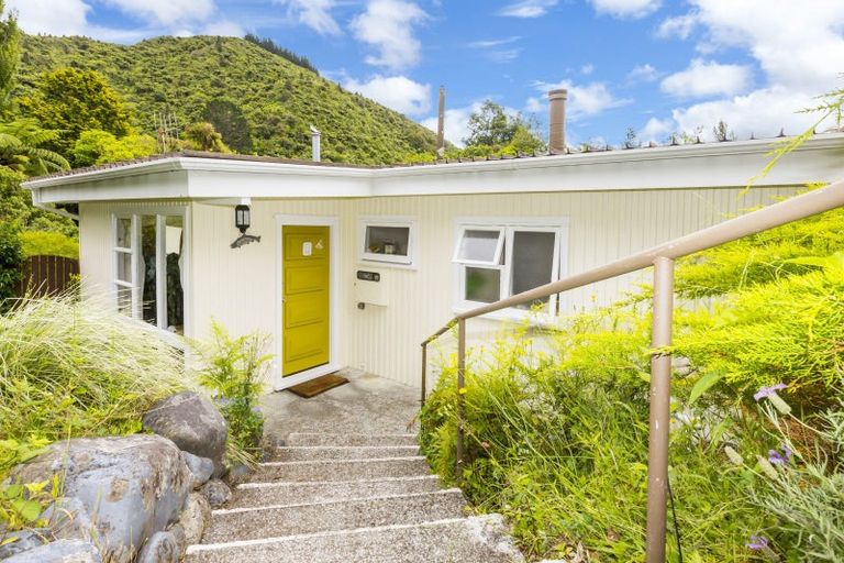 Photo of property in 12 Black Beech Street, Birchville, Upper Hutt, 5018