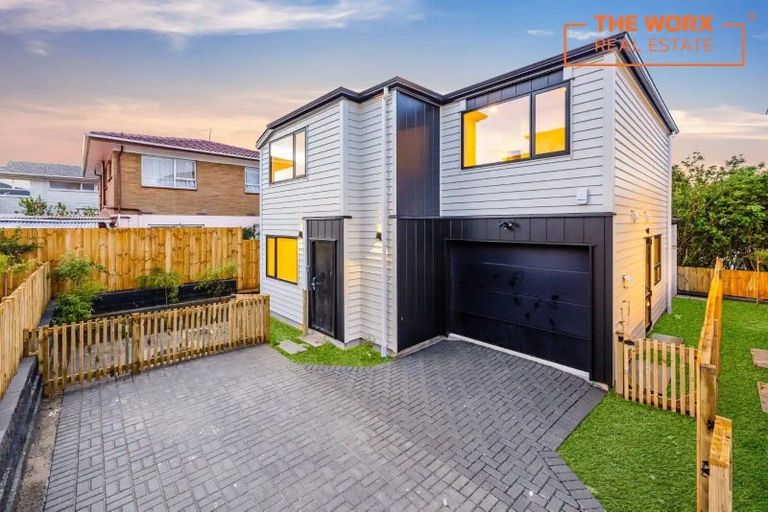 Photo of property in 32c Grande Vue Road, Hillpark, Auckland, 2102