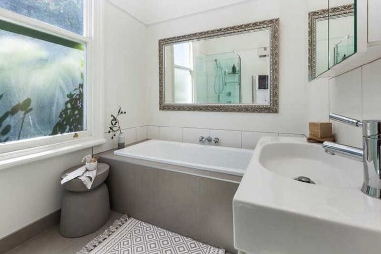 Photo of property in 52a Onslow Street, St Albans, Christchurch, 8014