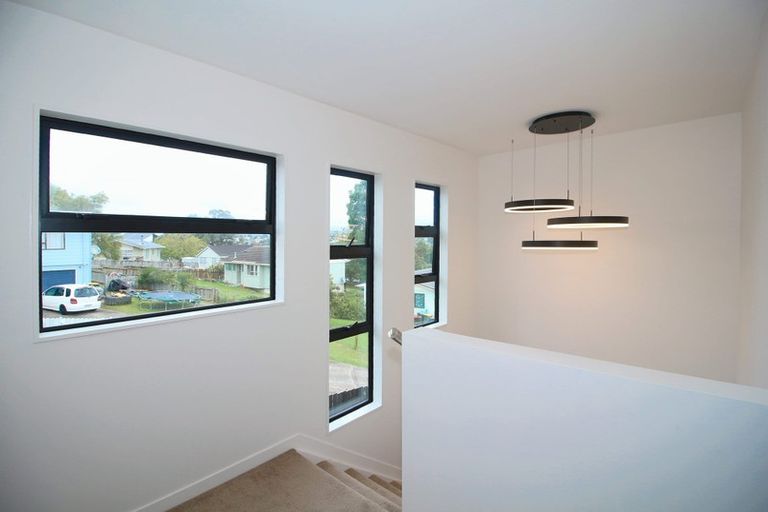 Photo of property in 59b Cedar Heights Avenue, Massey, Auckland, 0614