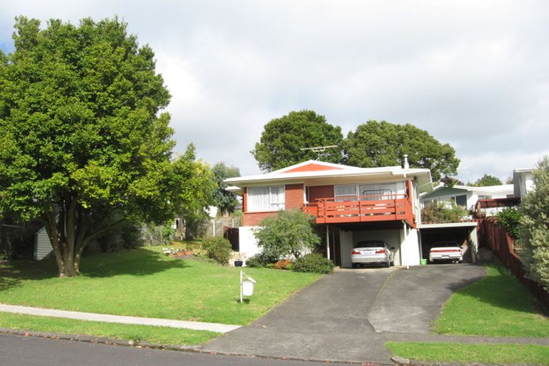 Photo of property in 6 Beechdale Crescent, Pakuranga Heights, Auckland, 2010