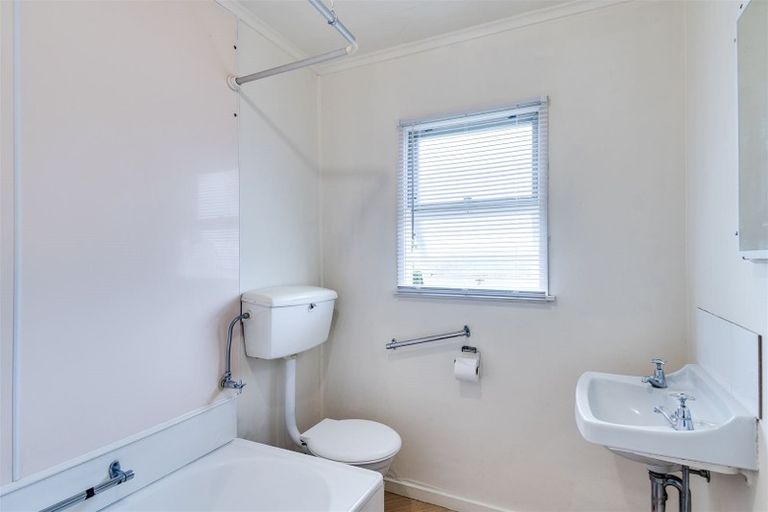 Photo of property in 10 Trevelyan Street, Onekawa, Napier, 4110