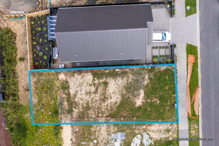 Photo of property in 15 Pakirikiri Street, Long Bay, Auckland, 0630