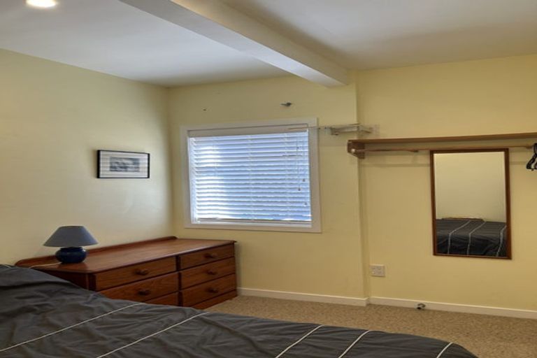 Photo of property in 21 Jackson Street, Island Bay, Wellington, 6023