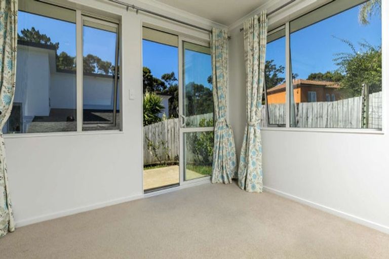 Photo of property in 35 Aberley Road, Schnapper Rock, Auckland, 0632