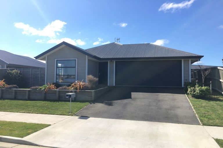 Photo of property in 6 Pimlico Place, Rangiora, 7400