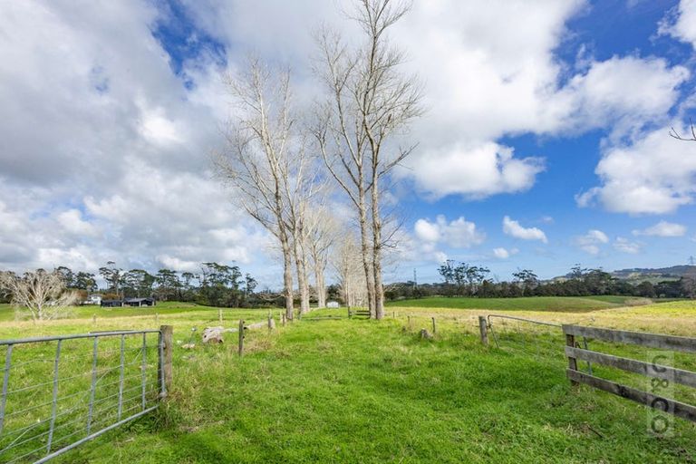 Photo of property in 836 Old North Road, Waimauku, 0882