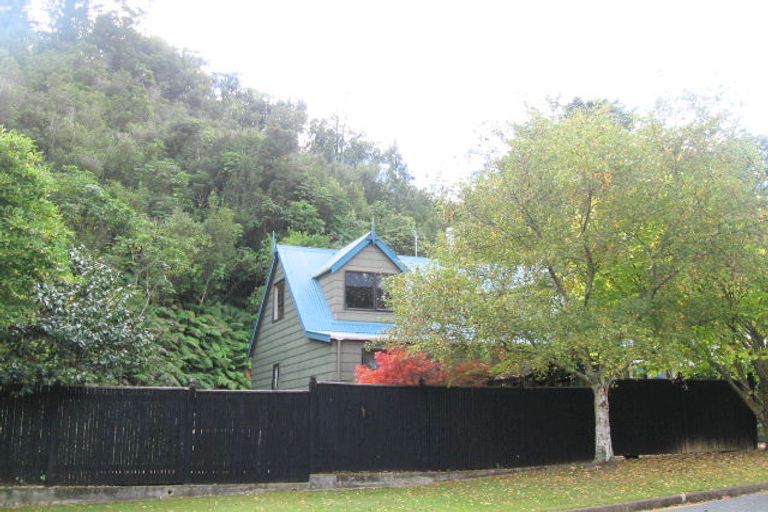 Photo of property in 29 Fendalton Crescent, Pinehaven, Upper Hutt, 5019