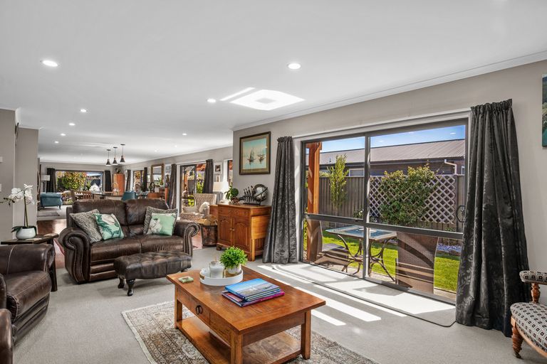 Photo of property in 23 Albert Drive, Clyde, 9330