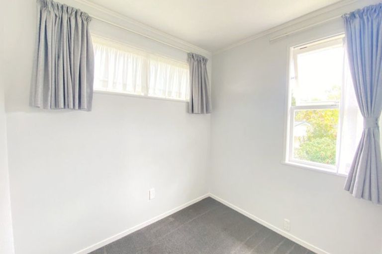 Photo of property in 63 Rehia Road, Massey, Auckland, 0614