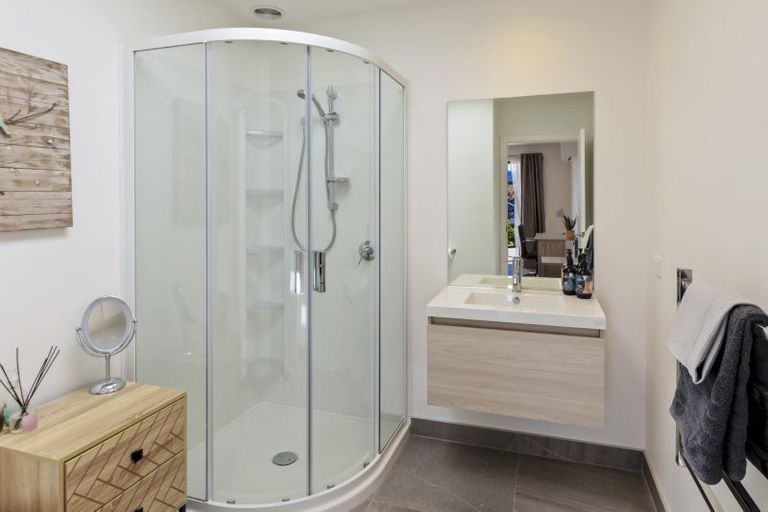 Photo of property in 4 Coopworth Road, Jacks Point, 9371