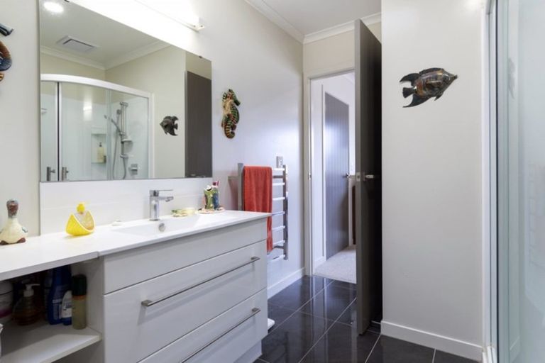 Photo of property in Waterview Estate, 86/4 Greystone Place, Omokoroa, 3114