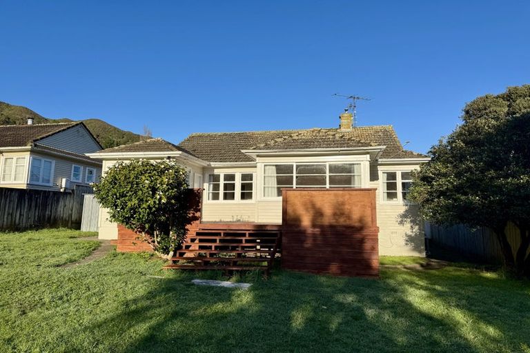 Photo of property in 66 Wilkie Crescent, Naenae, Lower Hutt, 5011