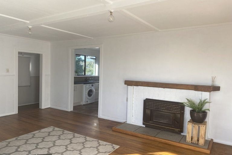 Photo of property in 22 Mahoe Street, Otaki Beach, Otaki, 5512