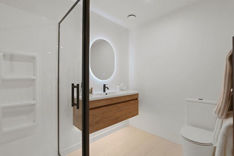 Photo of property in 10 Flowers Lane, Cracroft, Christchurch, 8022