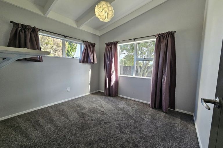 Photo of property in 2/18 Trimble Place, Bell Block, New Plymouth, 4312