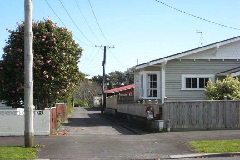 Photo of property in 14a Chilman Street, Strandon, New Plymouth, 4312