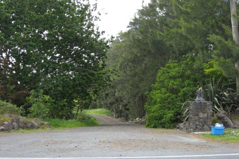 Photo of property in 103 Oraha Road, Kumeu, 0892