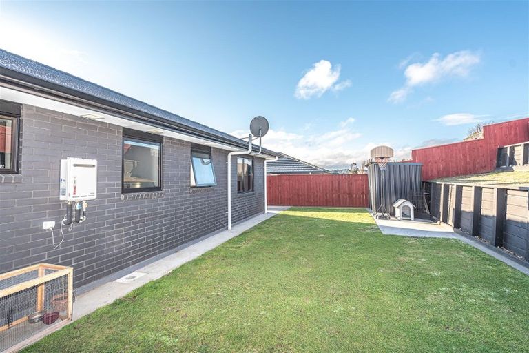 Photo of property in 17 Magnolia Crescent, Tawhero, Whanganui, 4501