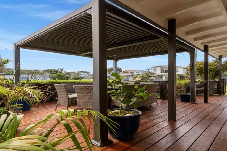 Photo of property in 10 Hillview Road, Waihi Beach, 3611