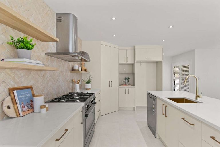 Photo of property in 7 Rodeo Drive, Kelvin Grove, Palmerston North, 4414